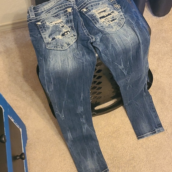 Capris - Picture 2 of 2